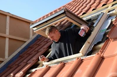 Pose de fenêtres de toit Velux à Tosse